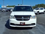 Used 2016 Dodge Grand Caravan SE image 2
