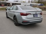 Used 2024 Volkswagen Jetta SE w/ Panoramic Sunroof Package image 2