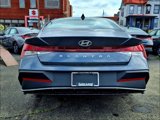 New 2025 Hyundai Elantra SE image 3