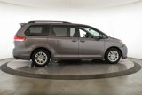 Used 2014 Toyota Sienna L image 6
