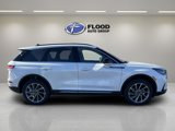 New 2025 Lincoln Corsair AWD w/ Equipment Group 101A image 3