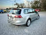 Used 2017 Volkswagen Golf SE image 4