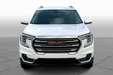 Used 2024 GMC Terrain SLT image 3