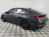 Used 2022 Hyundai Elantra SEL w/ Convenience Package image 3