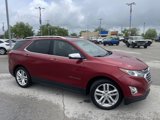 Used 2018 Chevrolet Equinox Premier image 2
