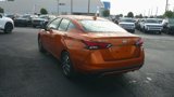 Used 2022 Nissan Versa SV image 3