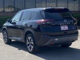 Used 2023 Nissan Rogue SV image 3