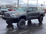 Used 2018 Toyota Tacoma TRD Off-Road image 3