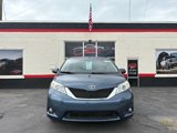 Used 2014 Toyota Sienna XLE image 2