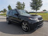 Used 2024 Land Rover Discovery Dynamic SE image 3