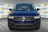 Used 2022 Volkswagen Tiguan SE w/ Panoramic Sunroof Package image 2