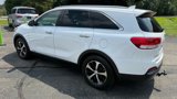 Used 2017 Kia Sorento EX image 3