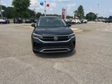 Used 2022 Volkswagen Taos SE image 2