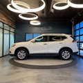Used 2016 Nissan Rogue SV image 6