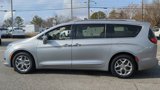 Used 2018 Chrysler Pacifica Limited image 5