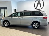 Used 2015 Toyota Sienna LE image 4