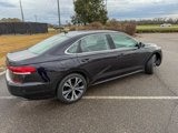 Used 2021 Volkswagen Passat 2.0T SE image 2