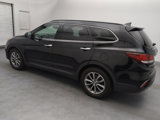 Used 2017 Hyundai Santa Fe SE image 3