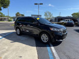 Used 2019 Kia Sorento FWD V6 image 3