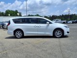 Used 2017 Chrysler Pacifica Touring-L Plus w/ Advanced Safetytec Group image 2