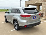 Used 2018 Toyota Highlander XLE image 3