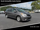 Used 2017 Toyota Sienna LE image 4
