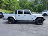 Used 2022 Jeep Gladiator Willys image 3