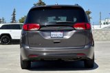 Used 2018 Chrysler Pacifica Touring-L w/ Premium Audio Group image 4