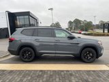 New 2025 Volkswagen Atlas Peak Edition SE image 4