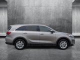 Used 2019 Kia Sorento LX image 4