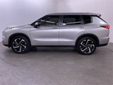 Used 2022 Mitsubishi Outlander SE image 2