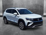 Used 2022 Volkswagen Taos SE image 3