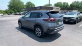 Used 2021 Nissan Rogue SV image 3