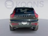 Used 2019 Volvo XC40 T4 R-Design image 5