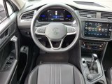 Used 2022 Volkswagen Tiguan SE image 2