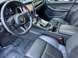 Certified 2024 Porsche Macan image 4