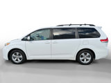 Used 2011 Toyota Sienna LE image 2