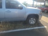 Used 2013 Chevrolet Avalanche LT image 2