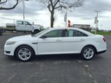 Used 2017 Ford Taurus SE image 4