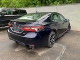 Used 2022 Toyota Camry SE image 3