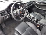 Used 2024 Porsche Macan image 3