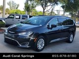 Used 2018 Chrysler Pacifica Touring-L image 4