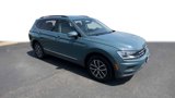 Used 2020 Volkswagen Tiguan SE image 2