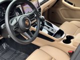 Certified 2025 Porsche Macan image 4