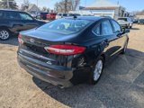 Used 2019 Ford Fusion SE image 3