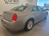 Used 2016 Chrysler 300 Limited image 5