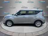 Used 2023 Kia Soul LX w/ LX Technology Package image 6