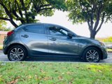 Used 2020 Toyota Yaris XLE image 6