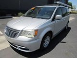 Used 2012 Chrysler Town & Country Touring image 2