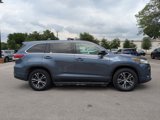 Used 2019 Toyota Highlander LE image 2